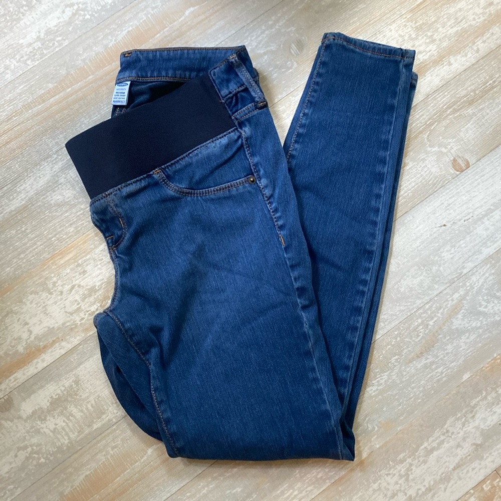 Old navy maternity jeans size 4